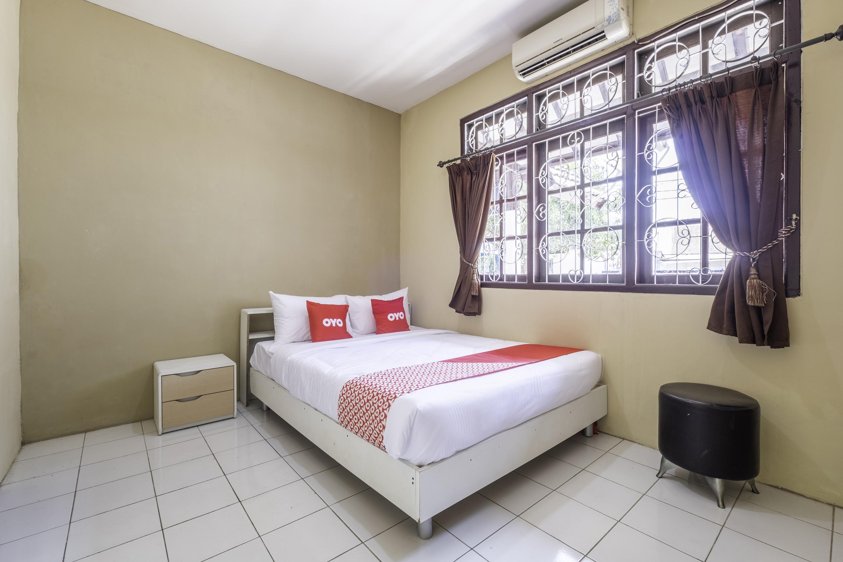 Super Oyo 1568 Stasiun Ka Cirebon Guest House Εξωτερικό φωτογραφία