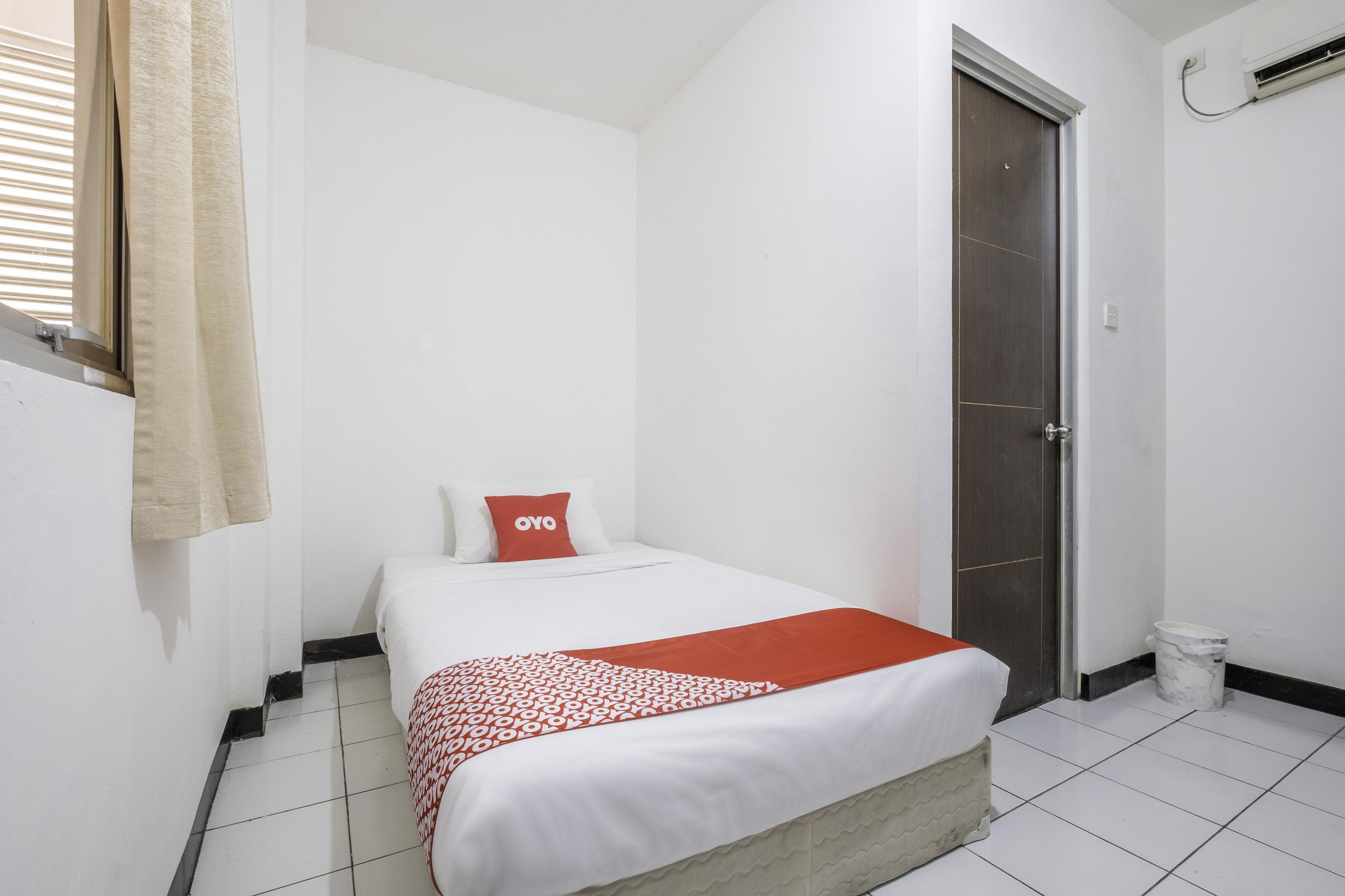 Super Oyo 1568 Stasiun Ka Cirebon Guest House Εξωτερικό φωτογραφία