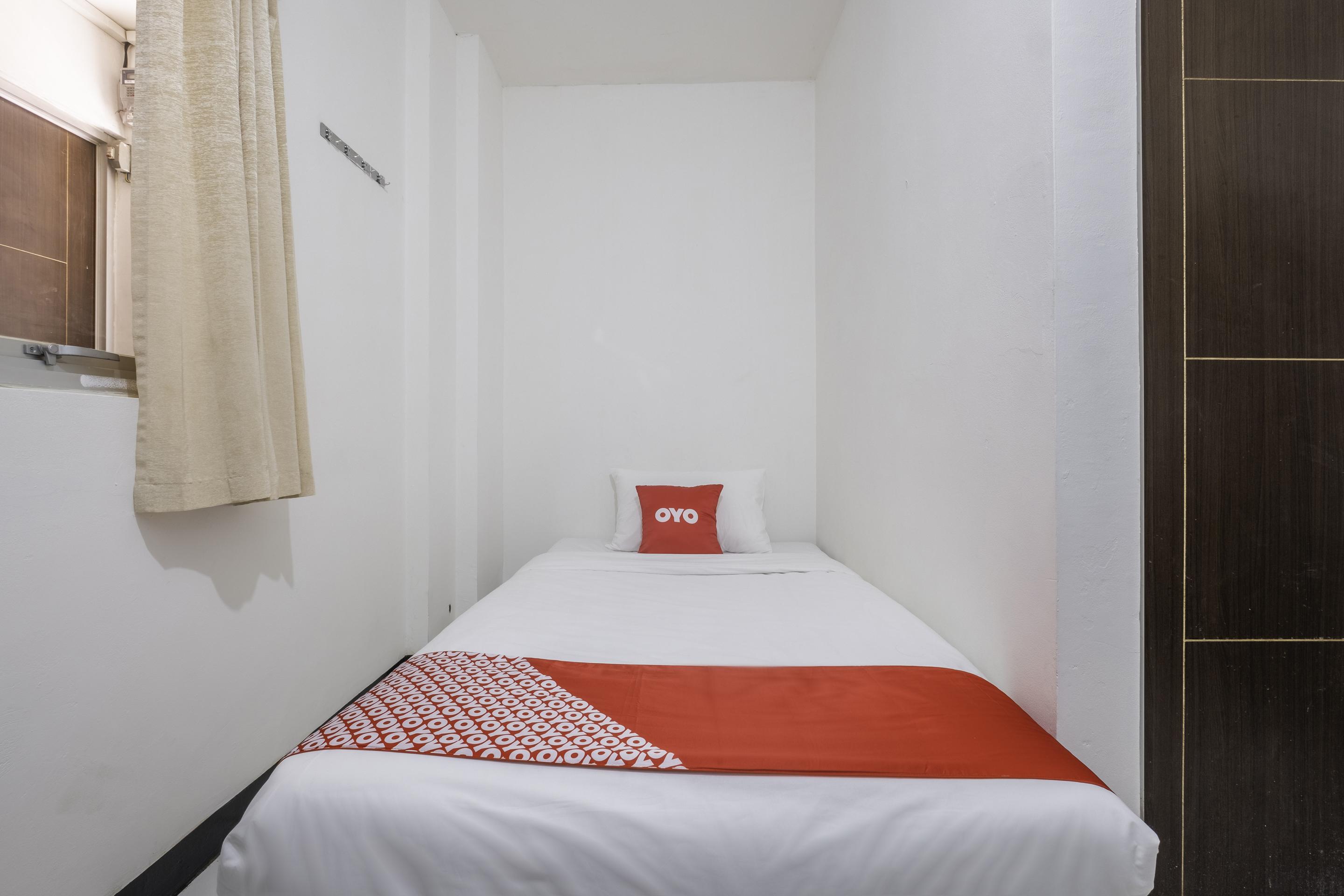 Super Oyo 1568 Stasiun Ka Cirebon Guest House Εξωτερικό φωτογραφία