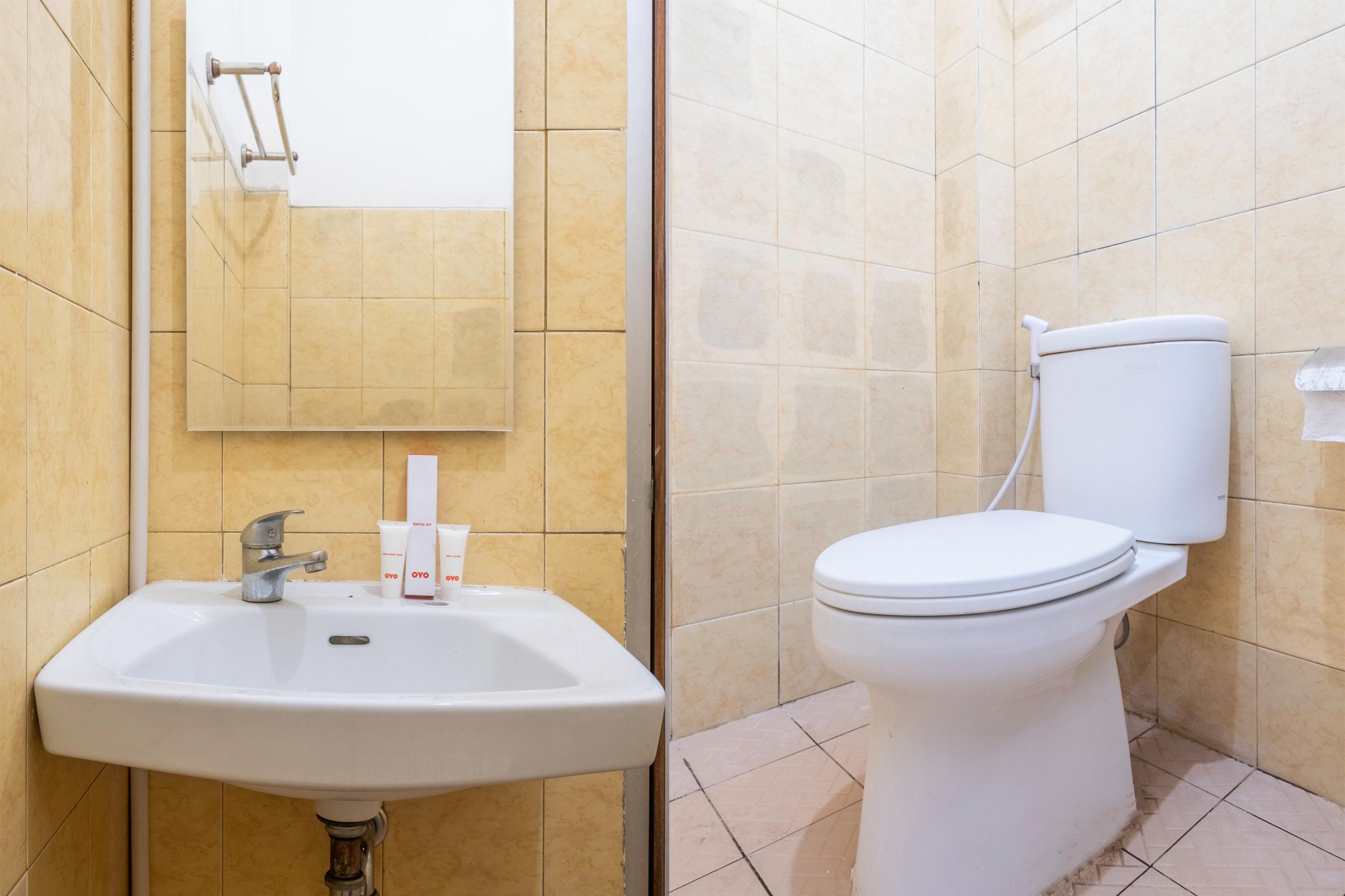 Super Oyo 1568 Stasiun Ka Cirebon Guest House Εξωτερικό φωτογραφία
