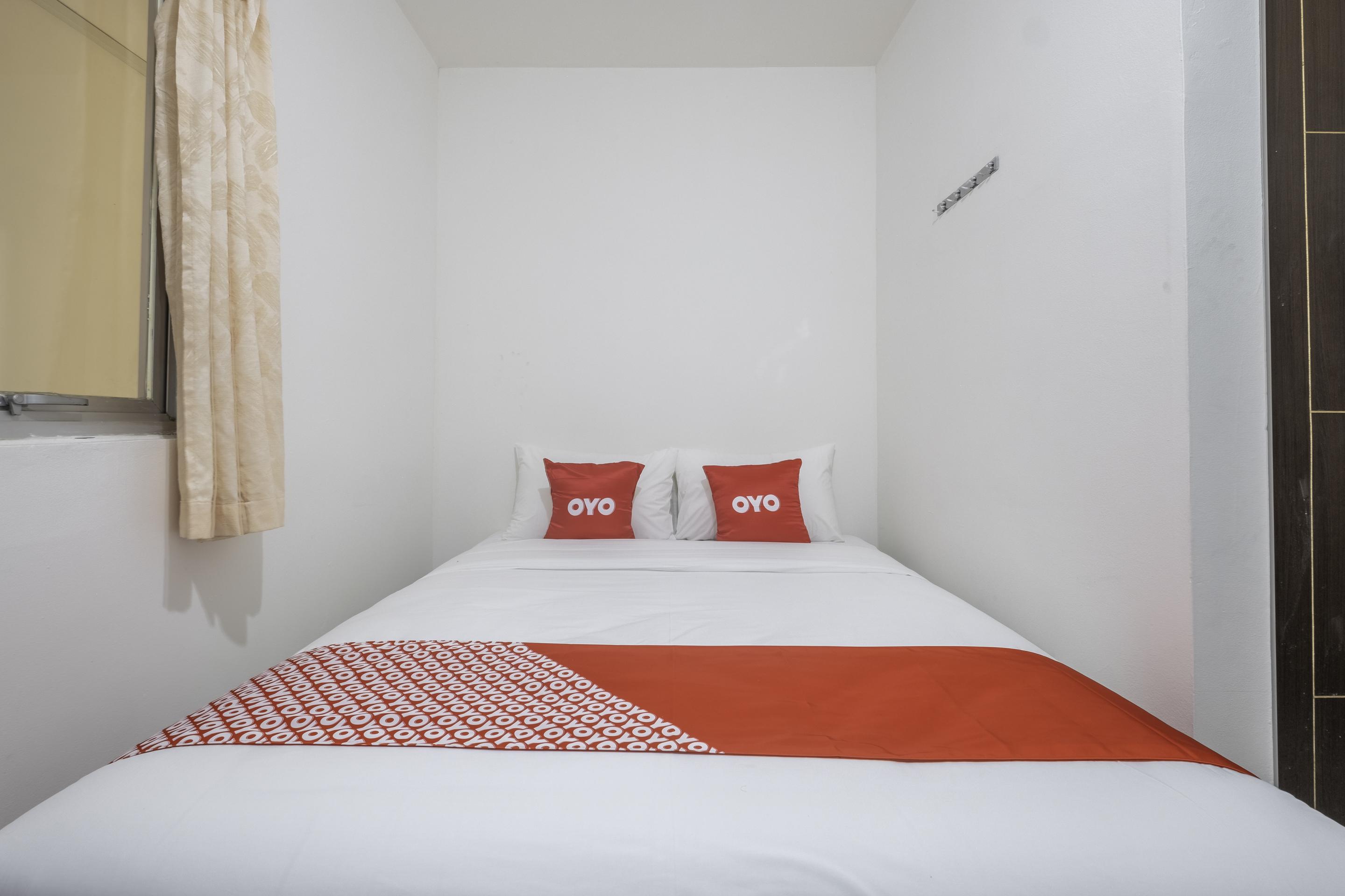 Super Oyo 1568 Stasiun Ka Cirebon Guest House Εξωτερικό φωτογραφία