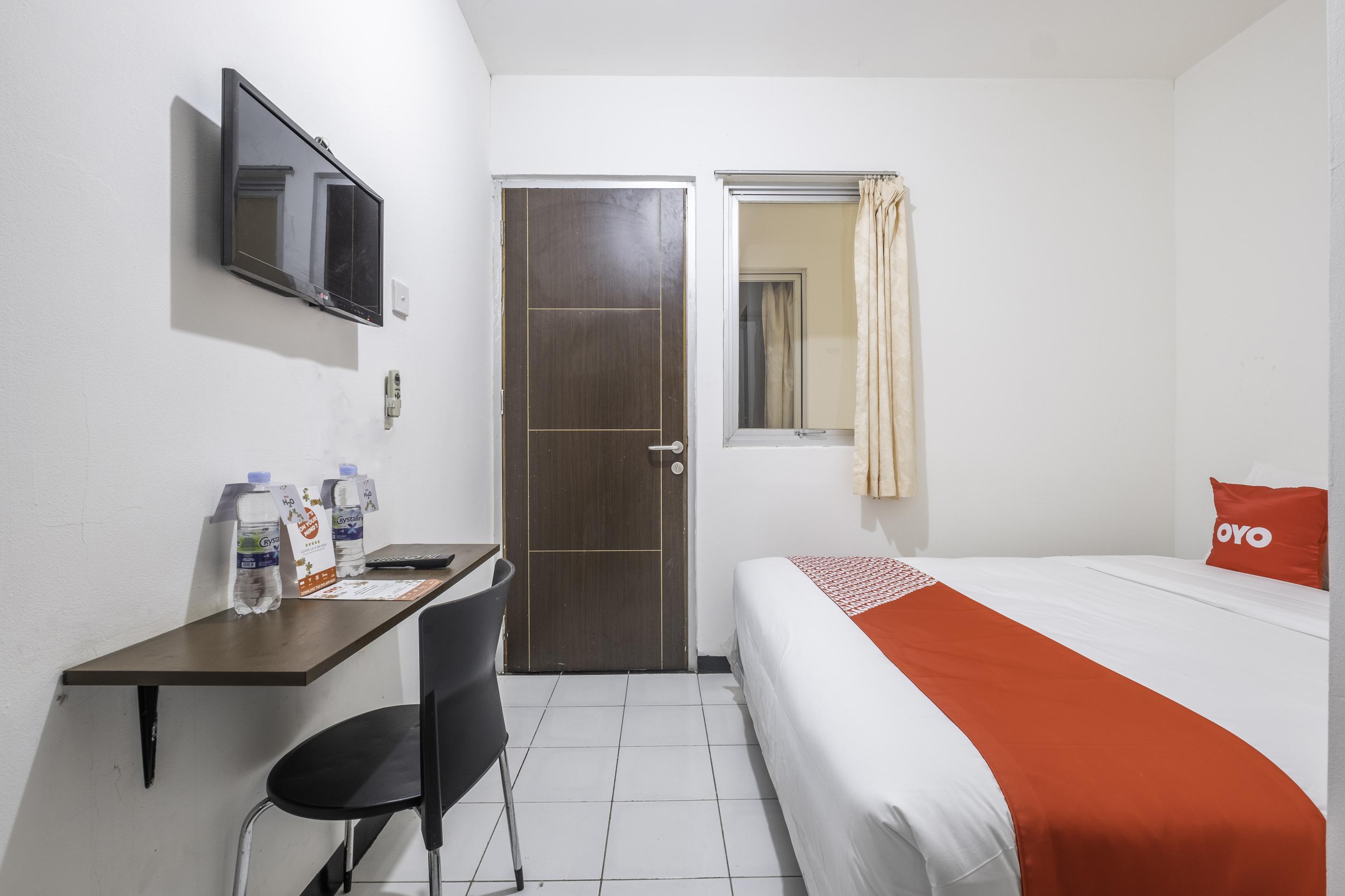 Super Oyo 1568 Stasiun Ka Cirebon Guest House Εξωτερικό φωτογραφία