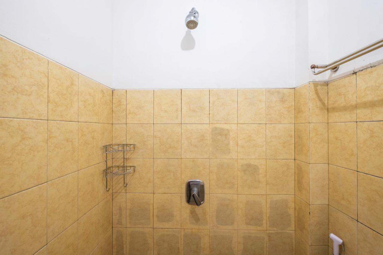 Super Oyo 1568 Stasiun Ka Cirebon Guest House Εξωτερικό φωτογραφία