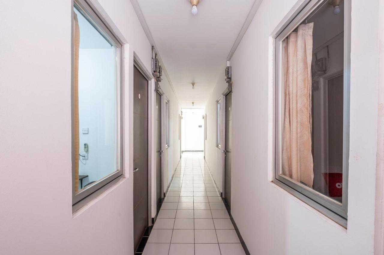 Super Oyo 1568 Stasiun Ka Cirebon Guest House Εξωτερικό φωτογραφία